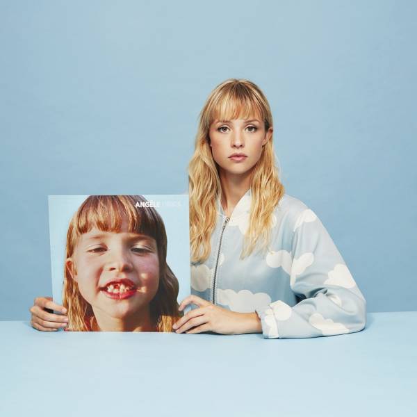 Petit Angèle (c) Charlotte Abramow.jpg