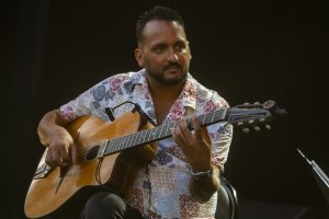 Stochelo & Mozes Rosenberg « The songs of Charlie Chaplin... and more! » (3)