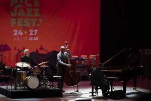 « Oscar Peterson Celebration » feat. Sullivan Fortner, John Clayton & Jeff Hamilton (1)