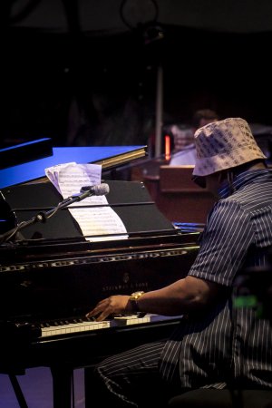 The Getdown (6)