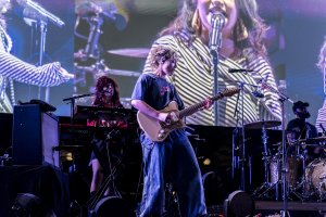 Lola Young (5)