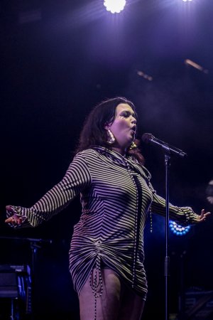 Lola Young (7)